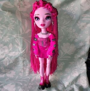 Rainbow High Pinkie James Shadow High  Series 3